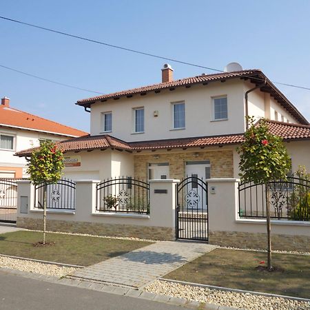 Aura Apartman Hajdúszoboszló 객실 사진